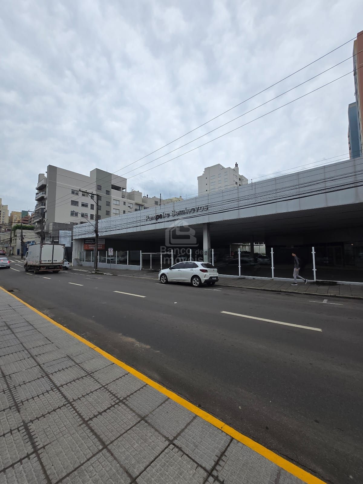 Ponto comercial para alugar  no Centro - Santa Maria, RS. Imóveis