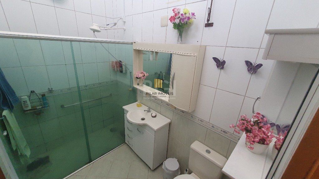 Casa para Venda - 290m², 4 dormitórios, sendo 2 suites, 2 vagas - Cascata