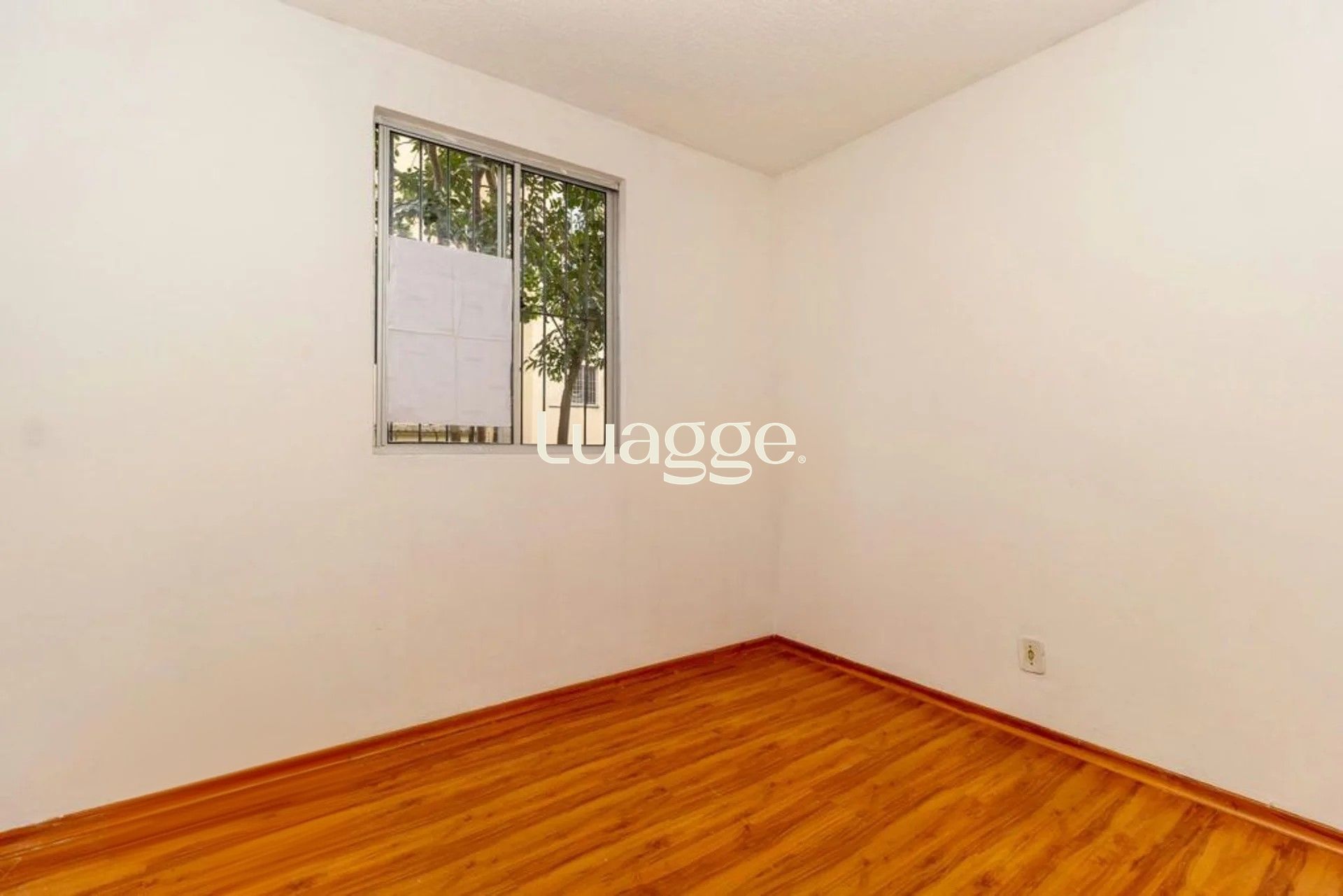Apartamento com 2 quartos, vaga e portaria 24 hrs no bairro Rubem Berta