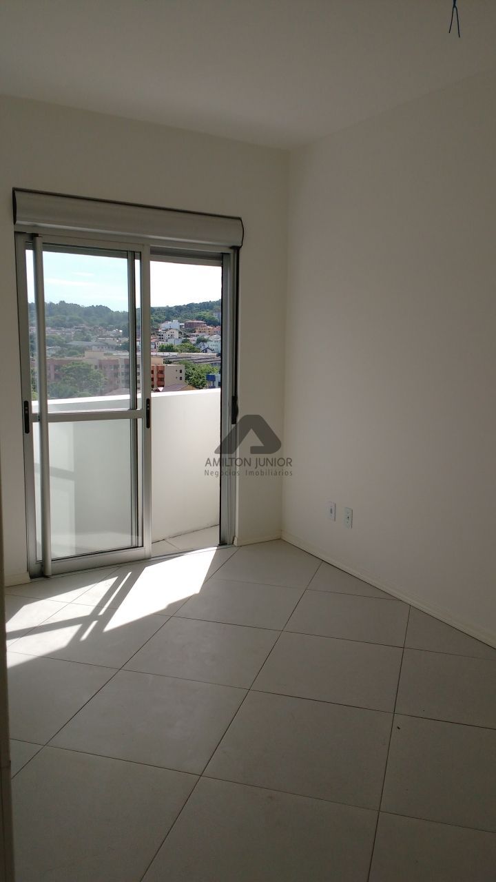 Apartamento à venda com 2 quartos, 67m² - Foto 8