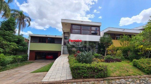 Casa Condominio para Venda - 300m², 4 dormitórios, sendo 1 suites, 2 vagas - Santa Tereza