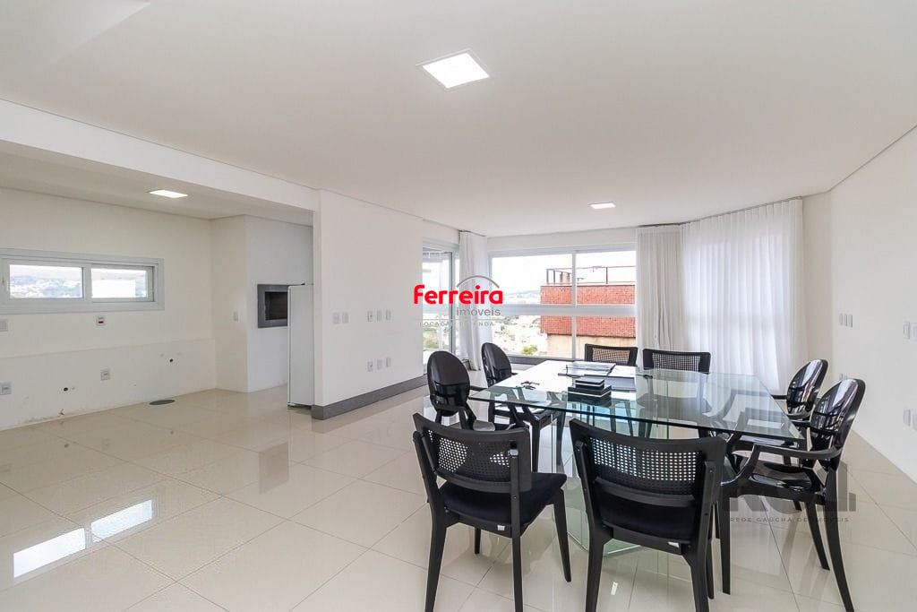 Excelente cobertura de 238m² com 3 dormitórios e 2 vagas.
