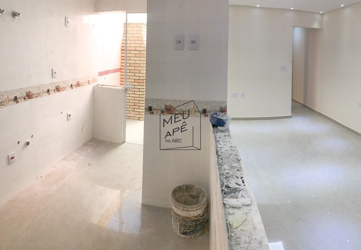 Apartamento à venda com 2 quartos, 55m² - Foto 3