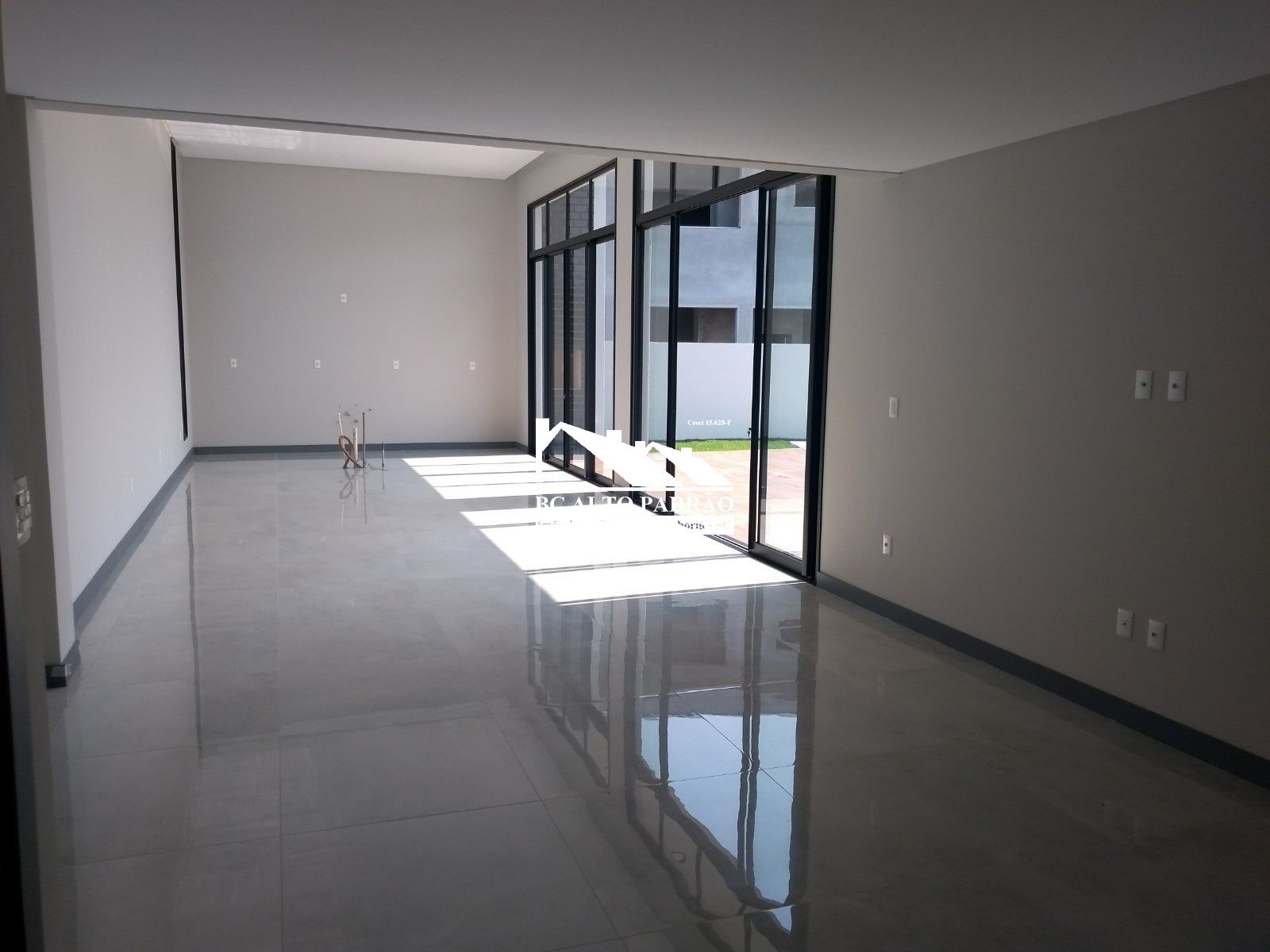 Casa de Condomínio à venda com 3 quartos, 200m² - Foto 12