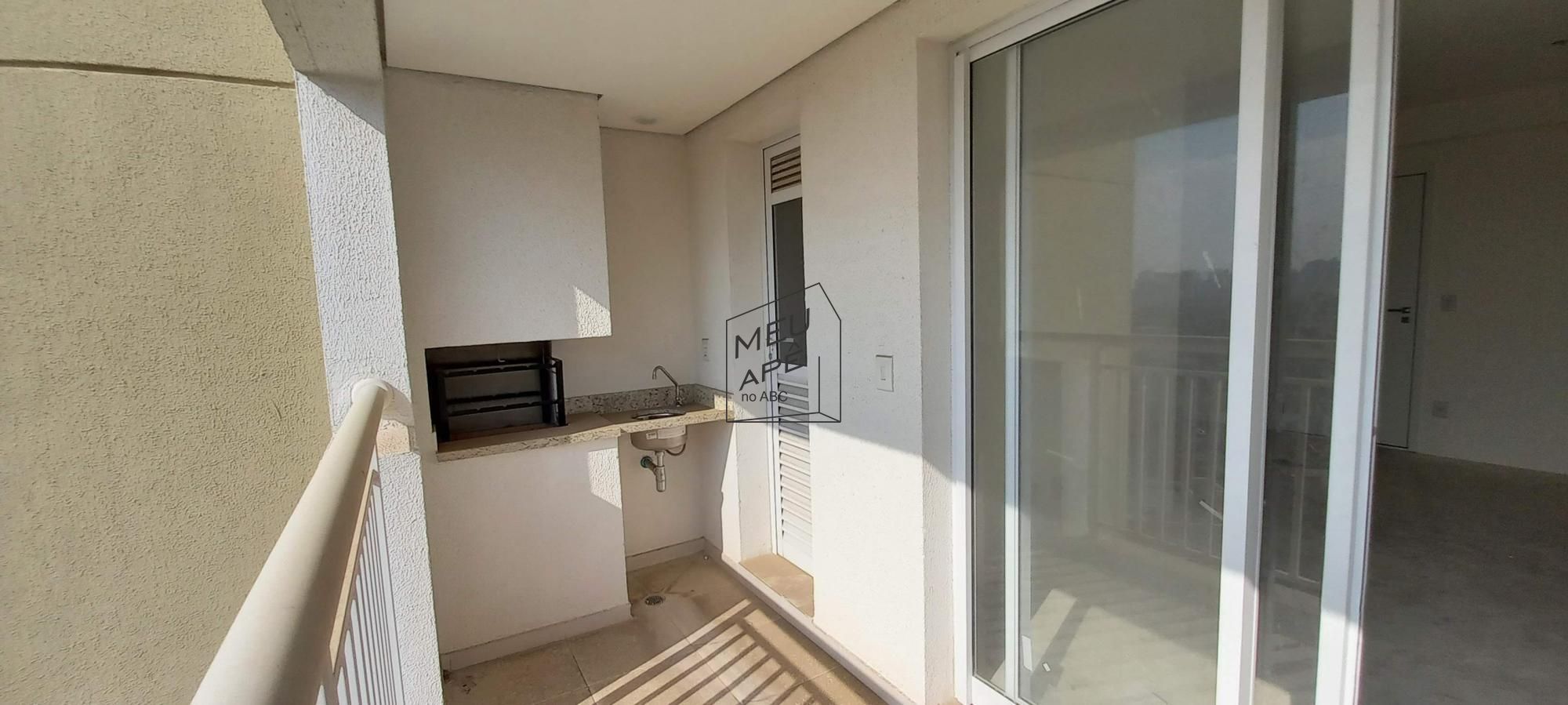 Apartamento à venda com 2 quartos, 63m² - Foto 2