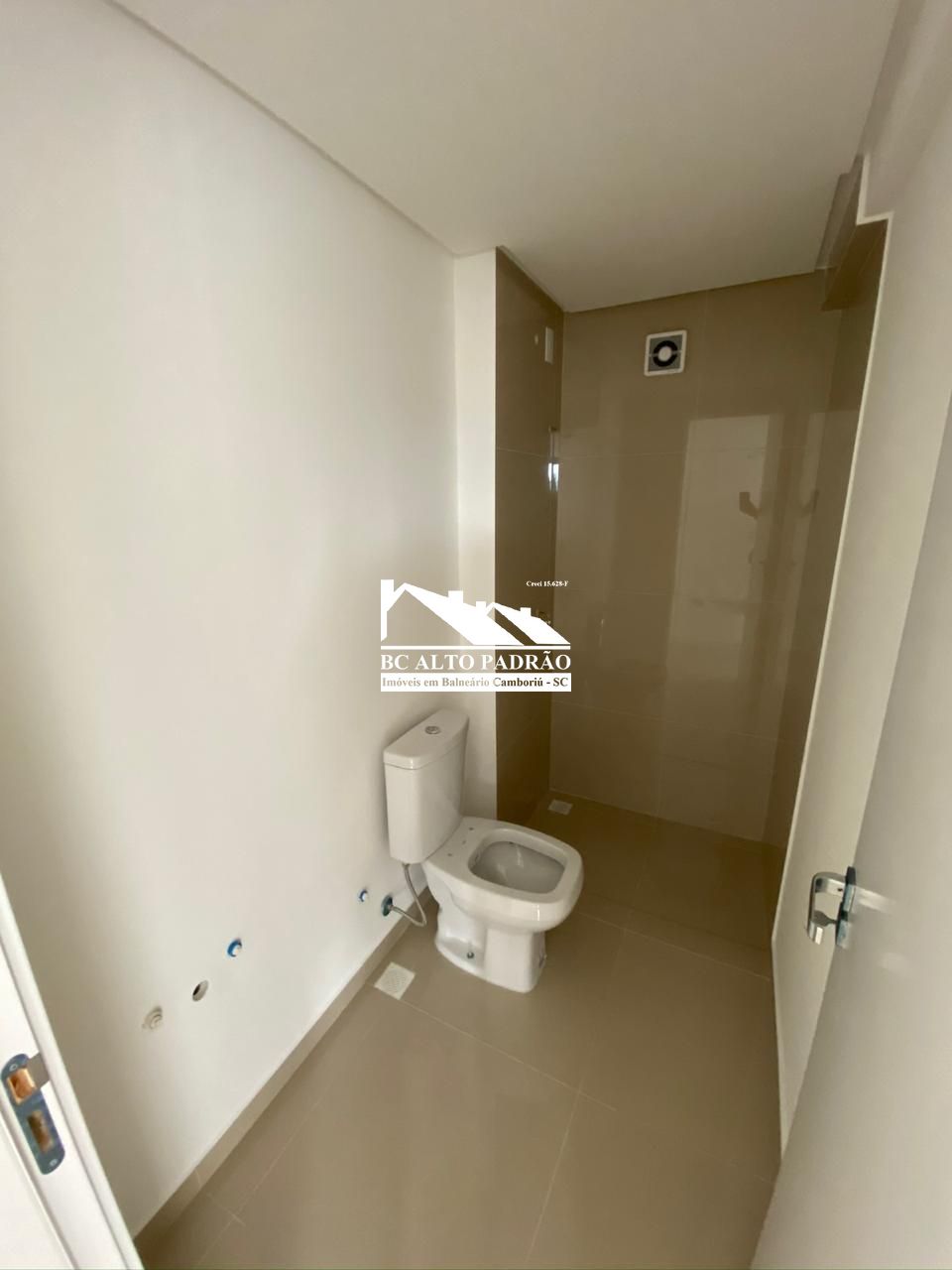 Apartamento à venda com 3 quartos, 237m² - Foto 10