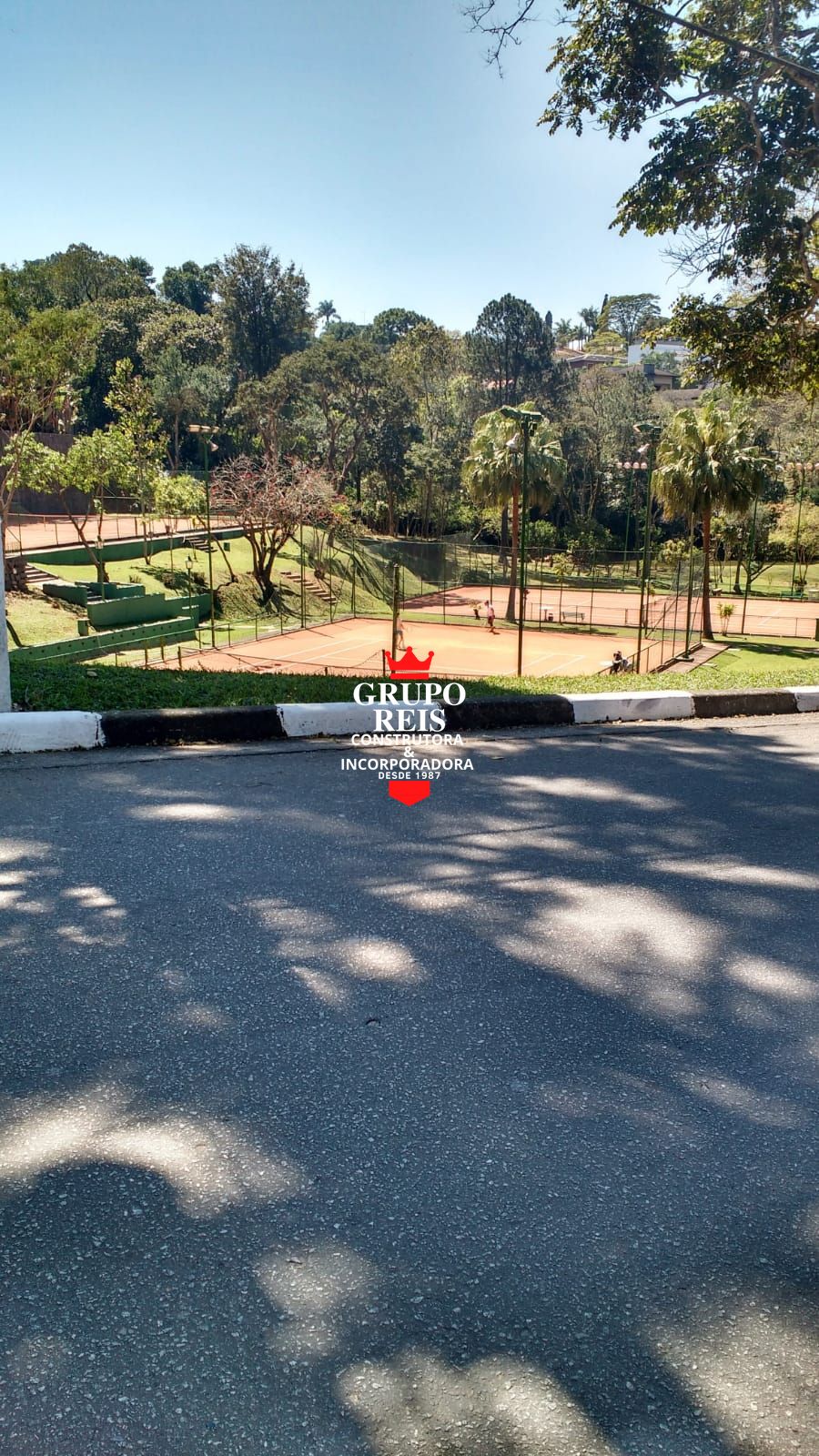 Luxo, espaço e exclusividade em um dos melhores condomínios 