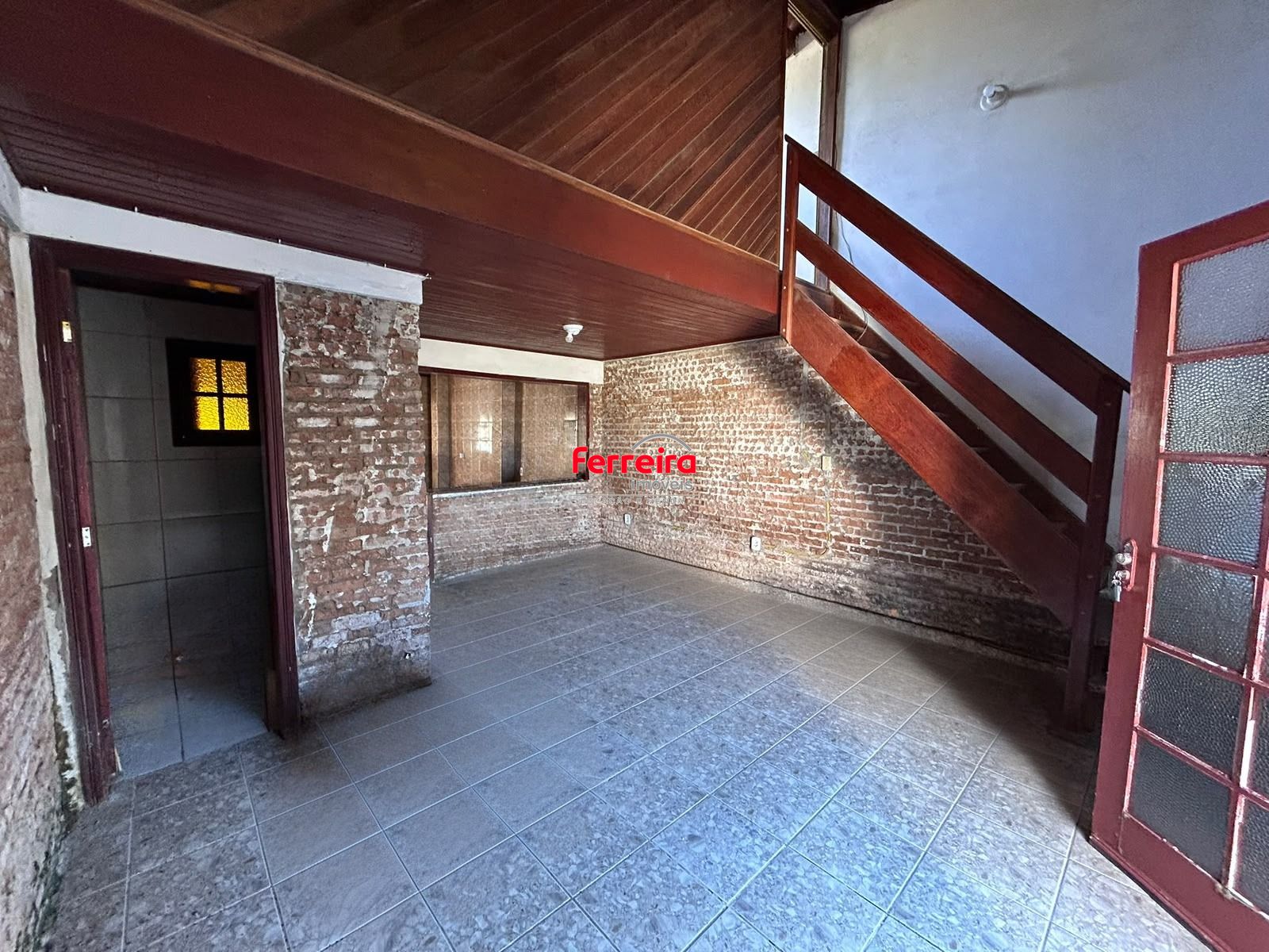Casa de 3 dormitórios  a Venda no Bairro Ponta Grossa - Porto Alegre
