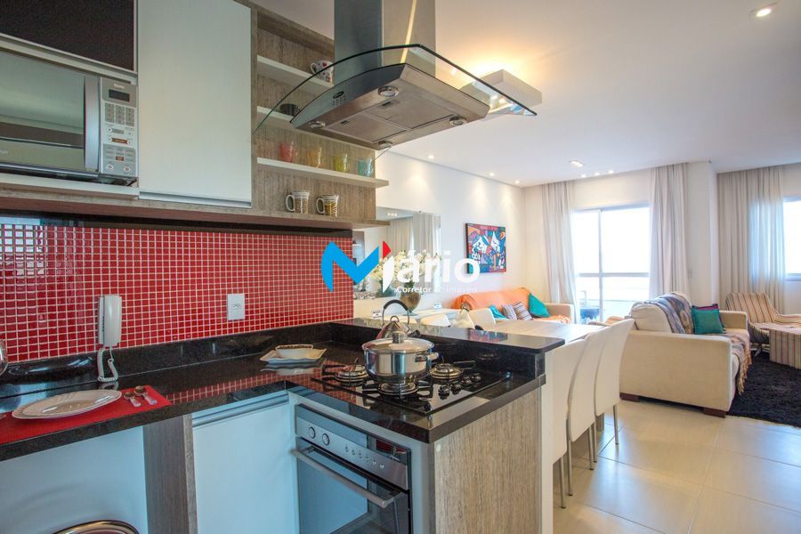 Apartamento à venda com 2 quartos, 70m² - Foto 4