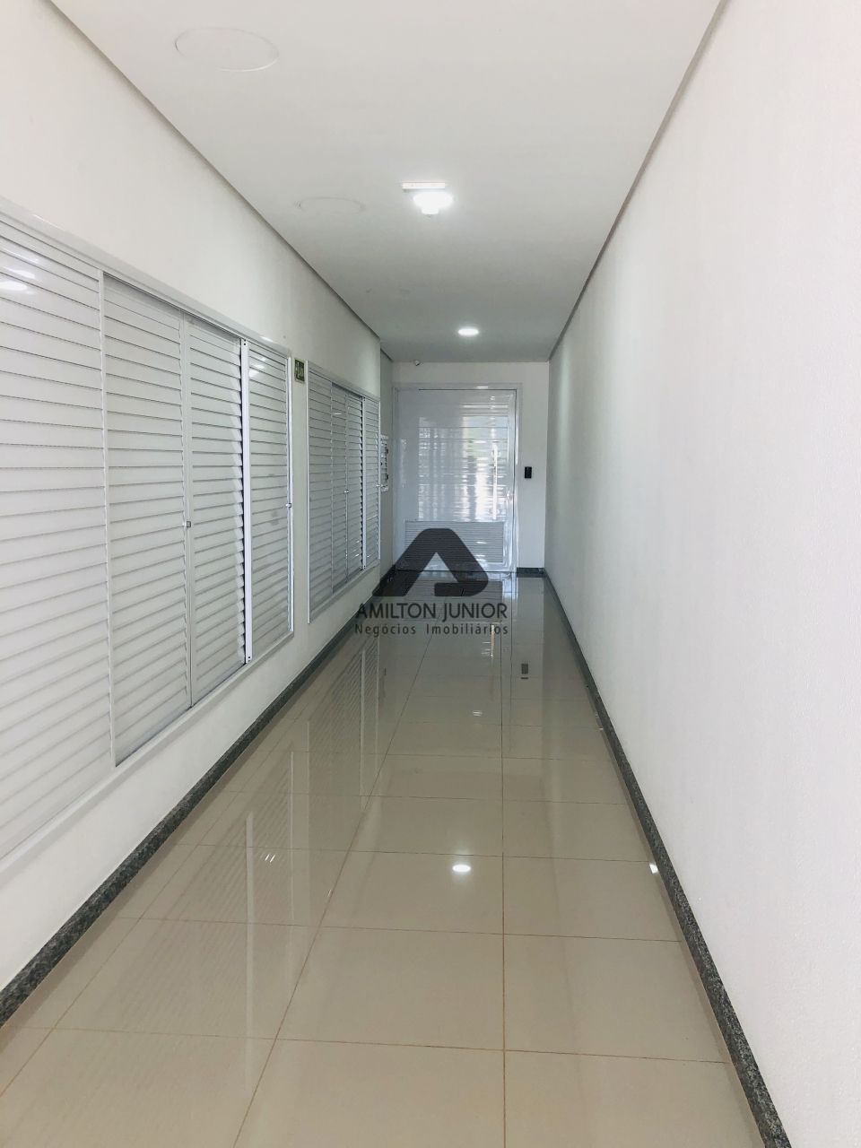 Apartamento à venda com 2 quartos, 73m² - Foto 5