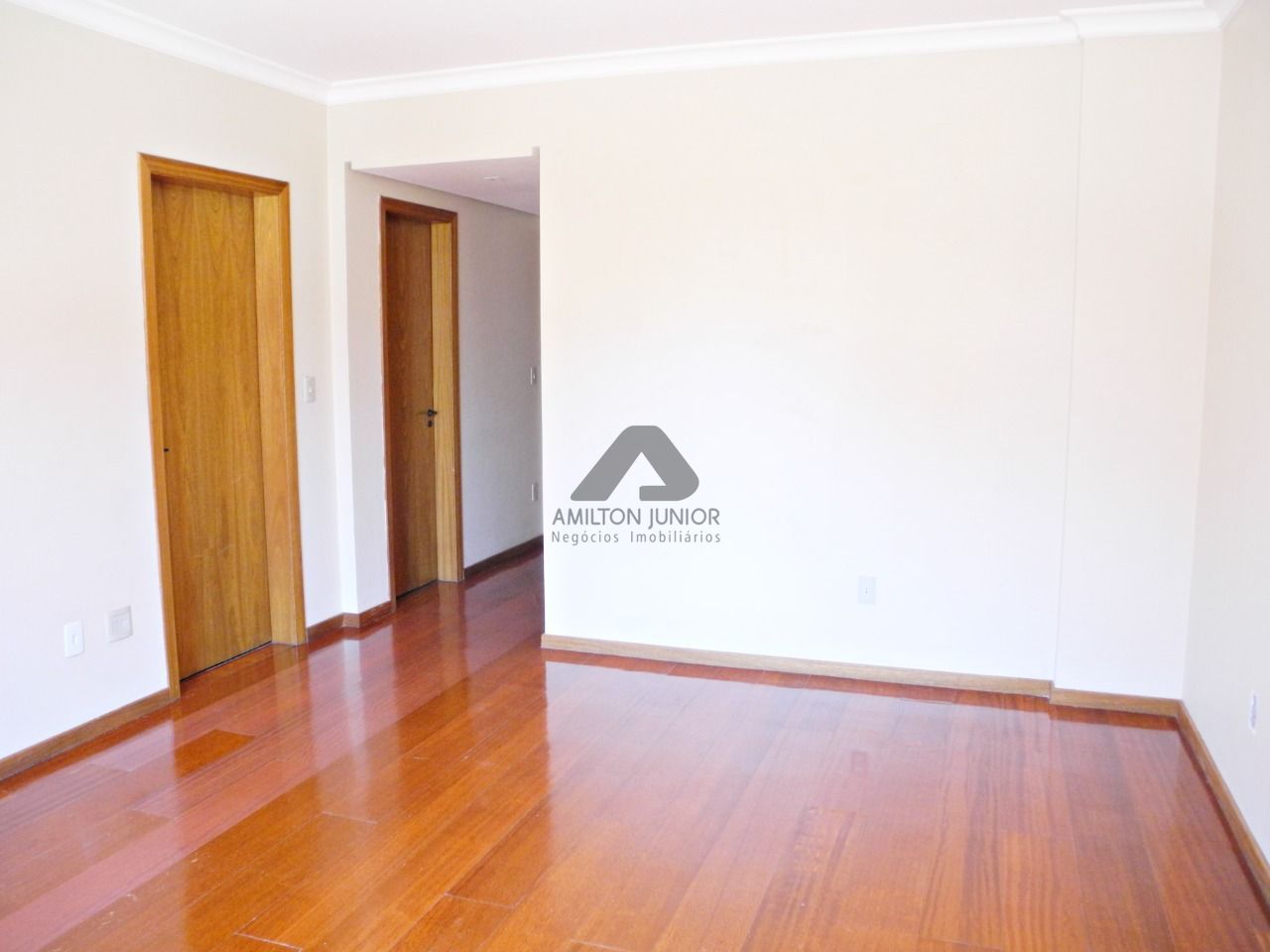 Apartamento à venda com 3 quartos, 173m² - Foto 8