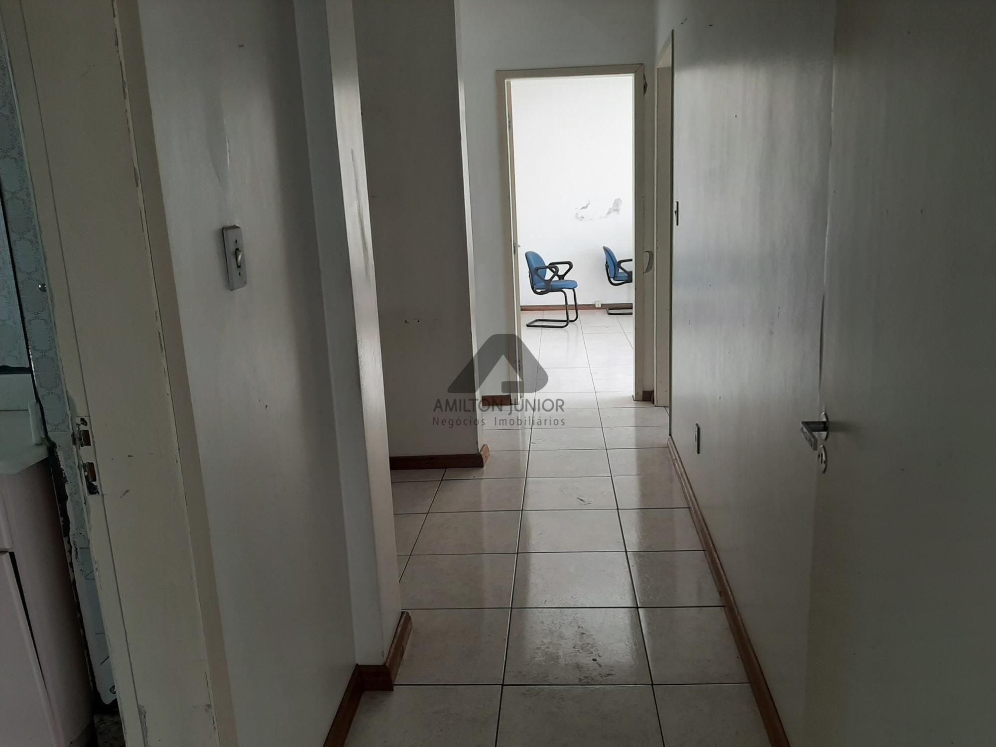 Apartamento à venda com 3 quartos, 159m² - Foto 9