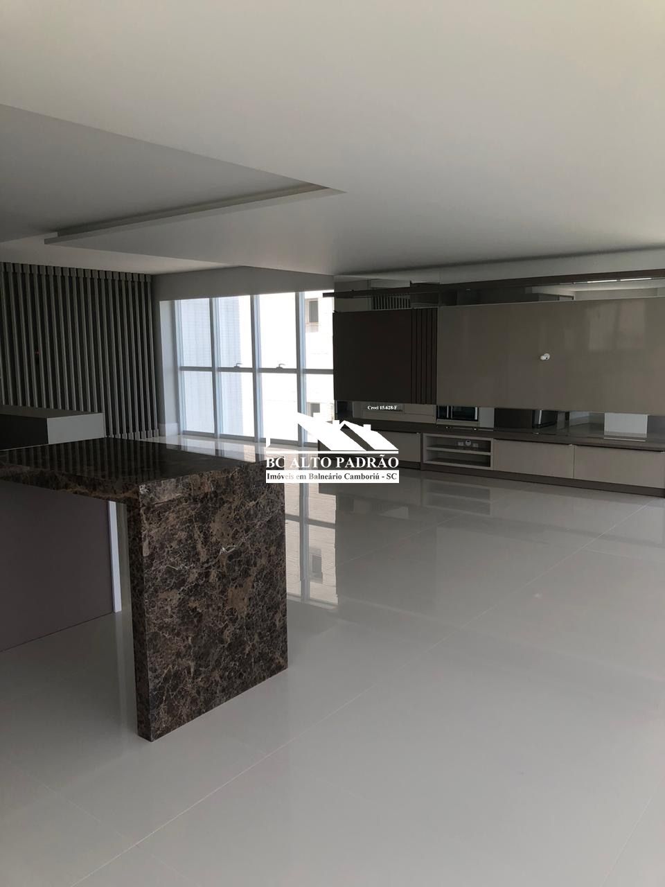 Apartamento para alugar com 4 quartos, 237m² - Foto 13