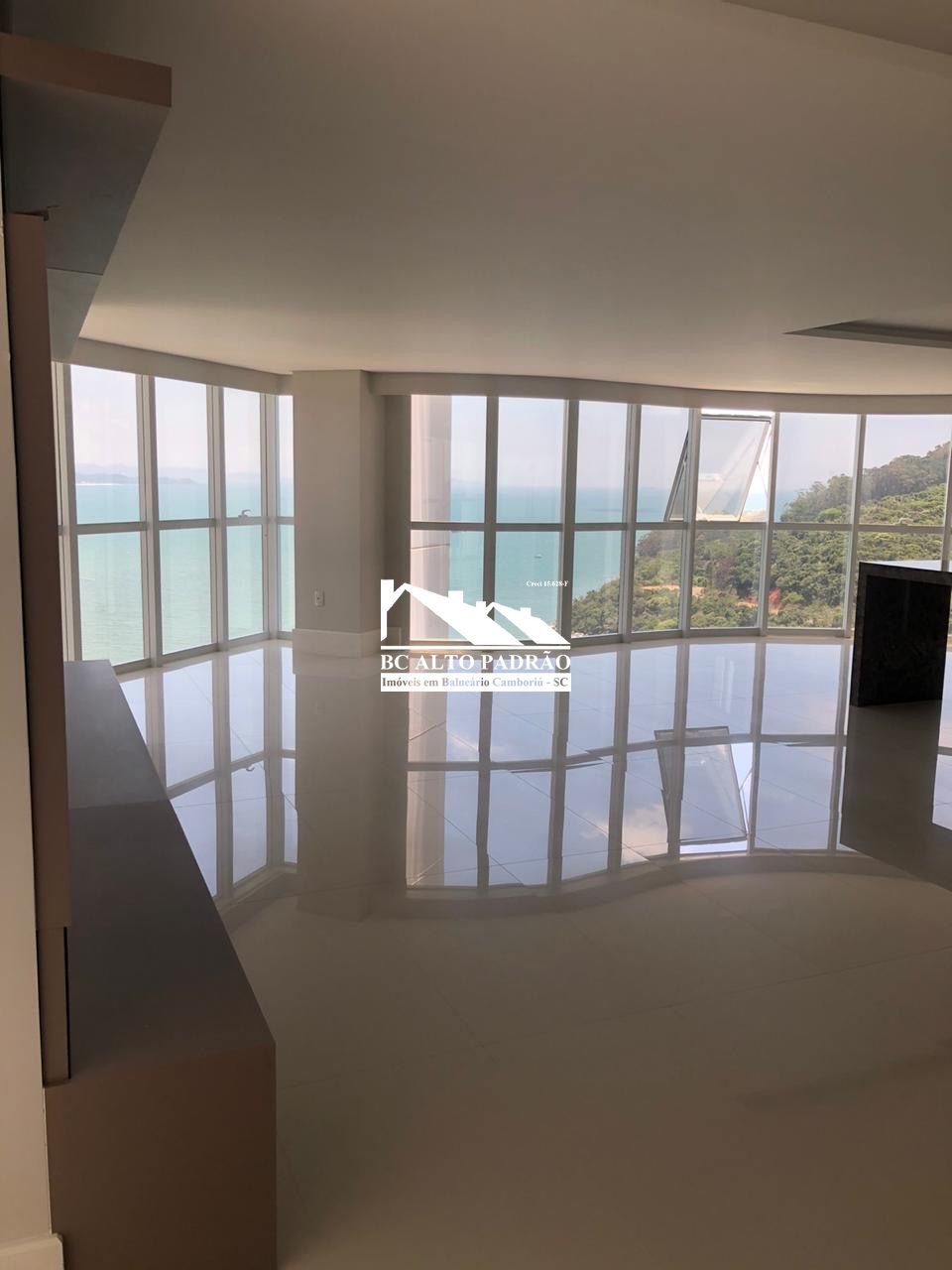 Apartamento para alugar com 4 quartos, 237m² - Foto 3