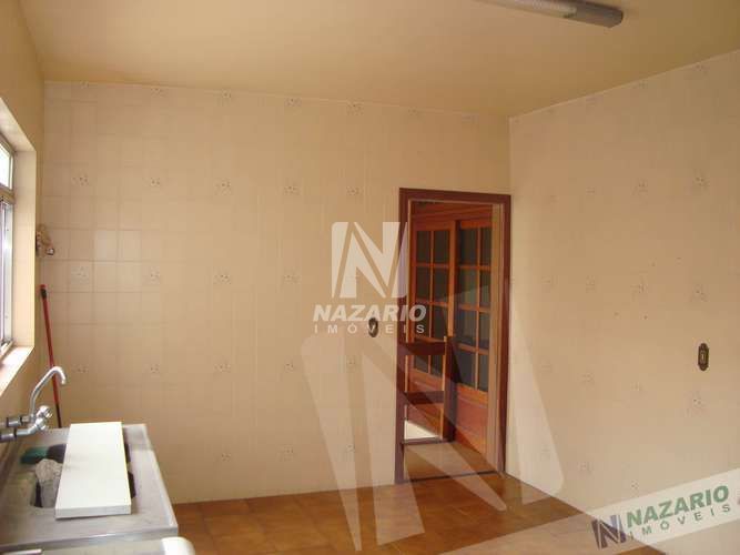 Casa à venda com 5 quartos, 320m² - Foto 13