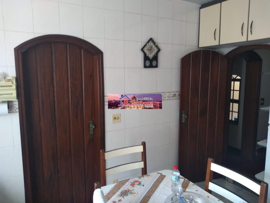 Casa à venda com 4 quartos, 300m² - Foto 41