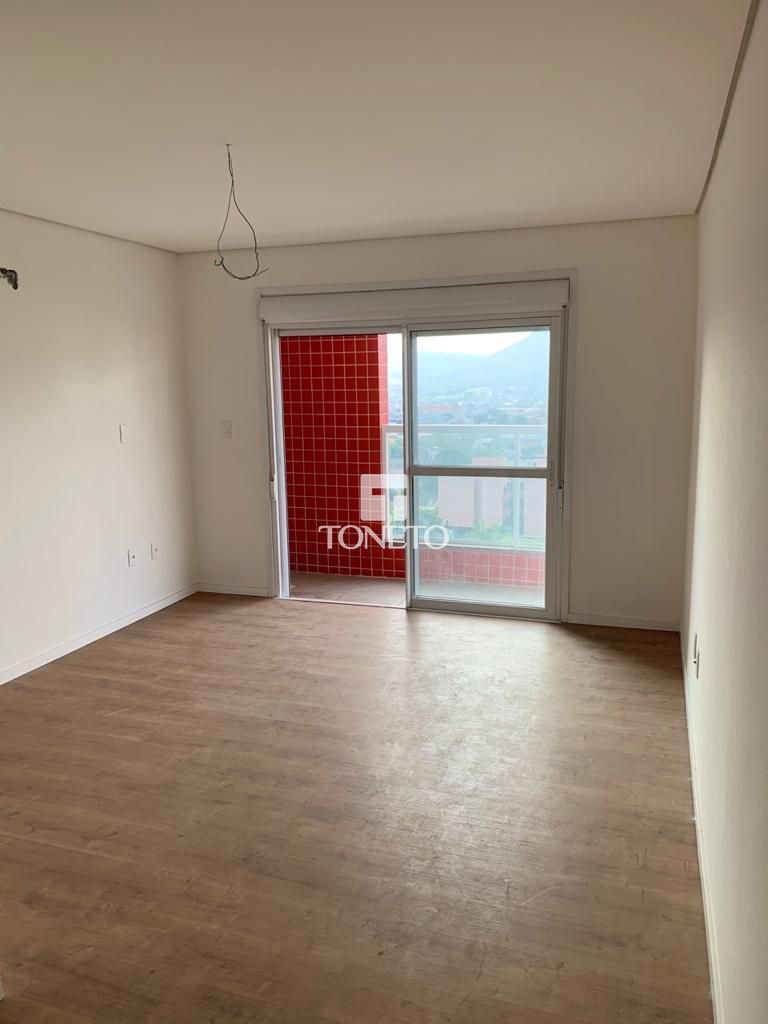 Apartamento à venda com 3 quartos, 200m² - Foto 1