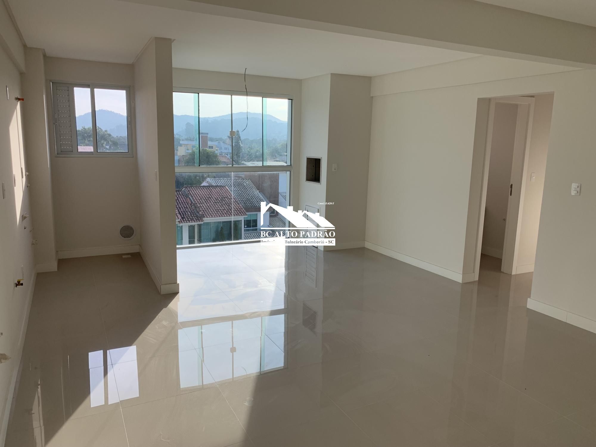 Apartamento à venda com 2 quartos, 67m² - Foto 1