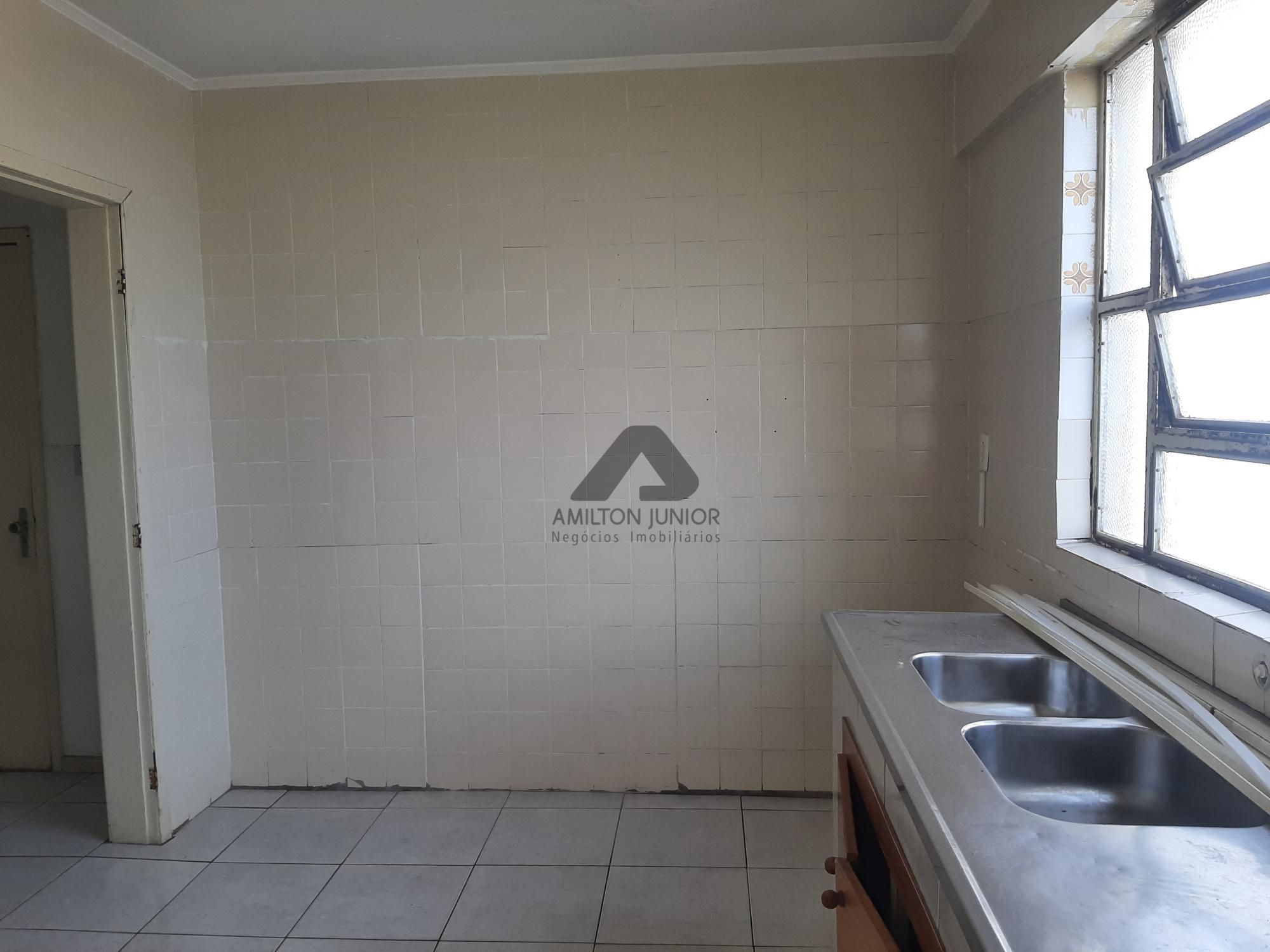 Apartamento à venda com 3 quartos, 159m² - Foto 5