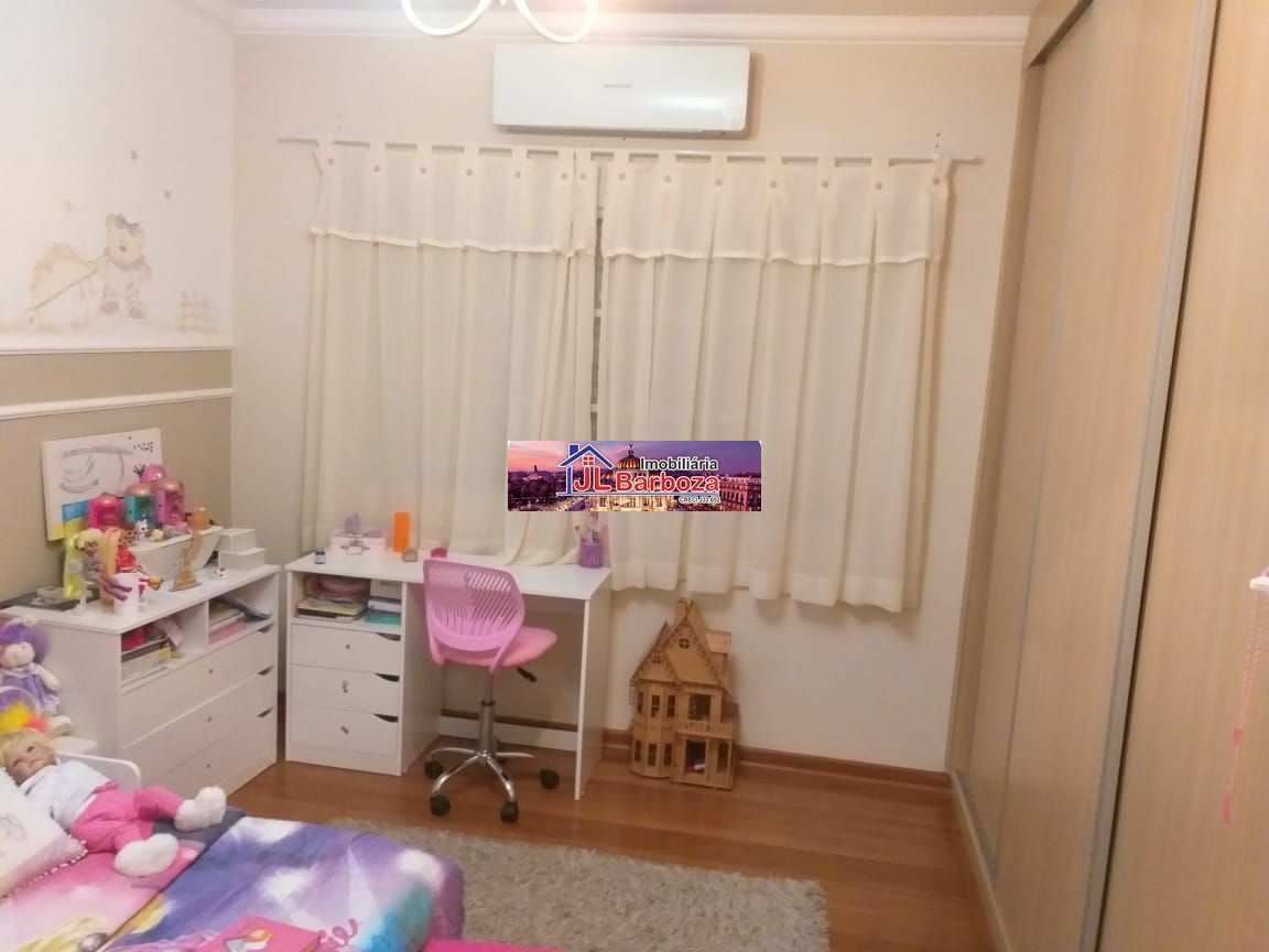 Casa, 3 quartos, 232 m² - Foto 28