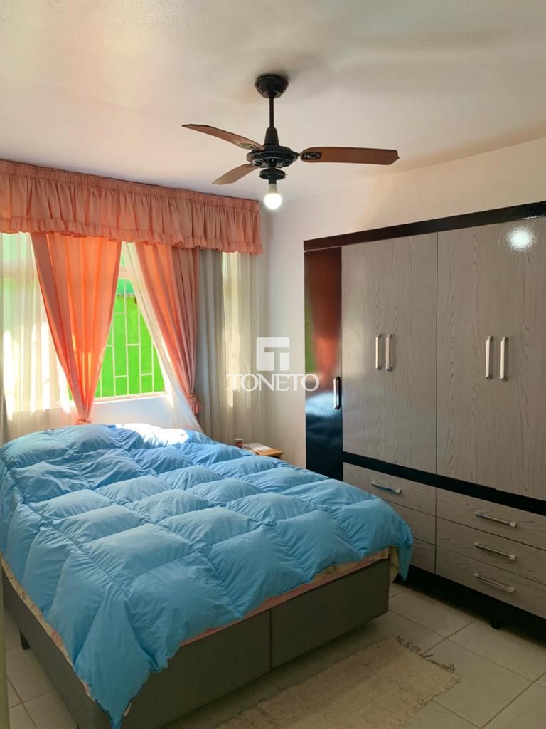 Casa, 8 quartos, 240 m² - Foto 4