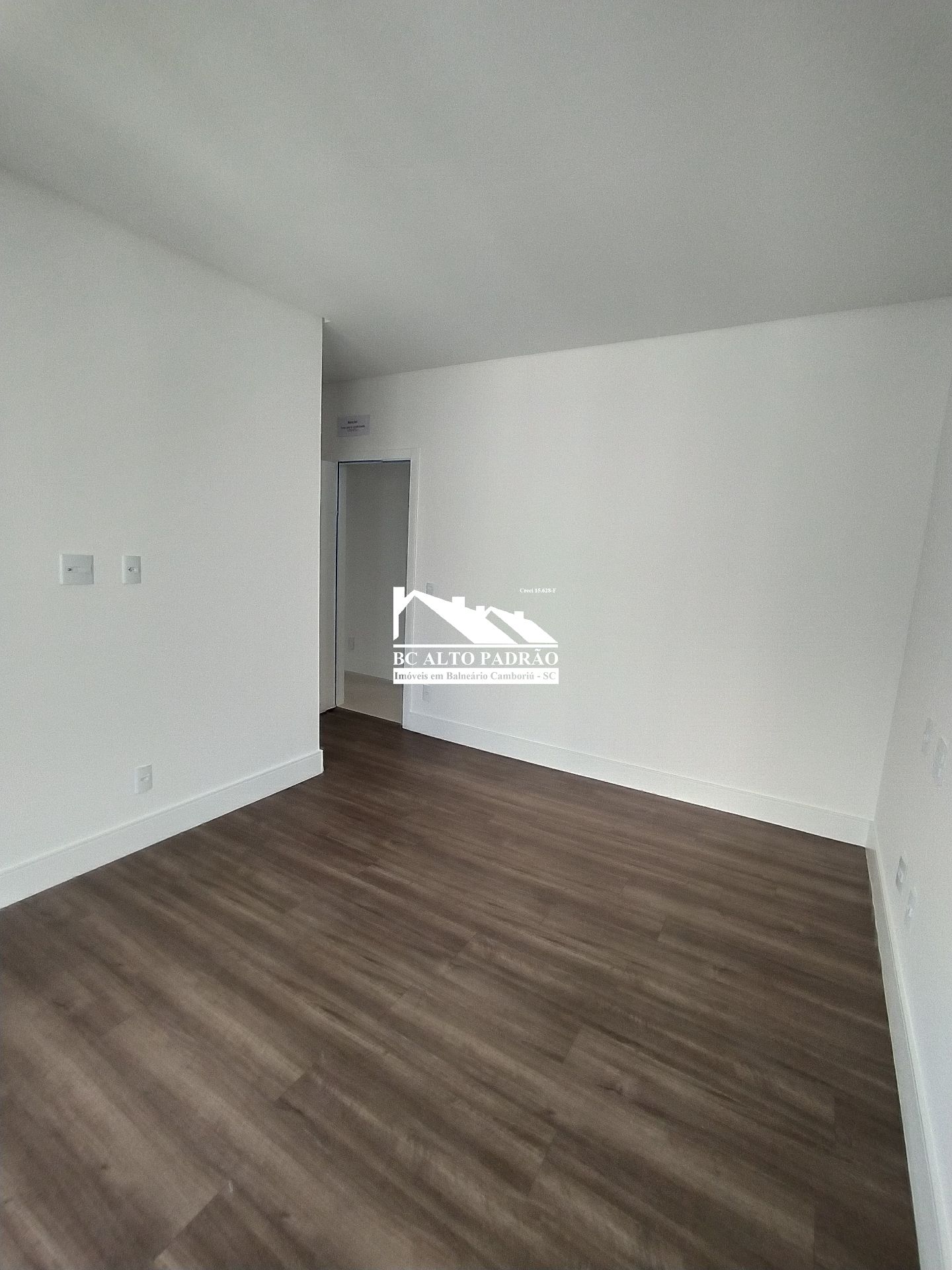 Apartamento à venda com 3 quartos, 123m² - Foto 12