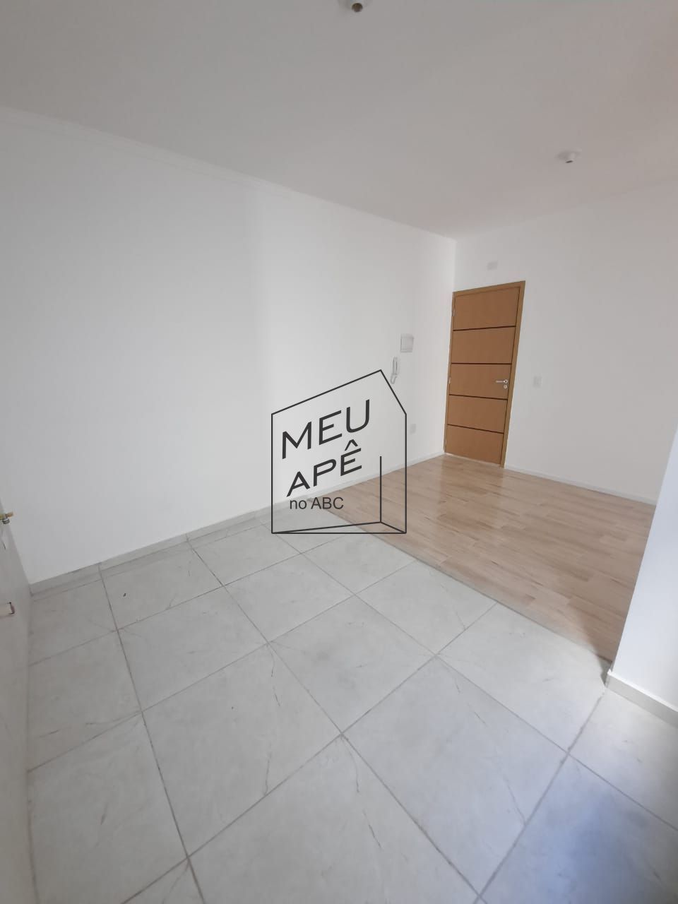 Apartamento à venda com 2 quartos, 44m² - Foto 2