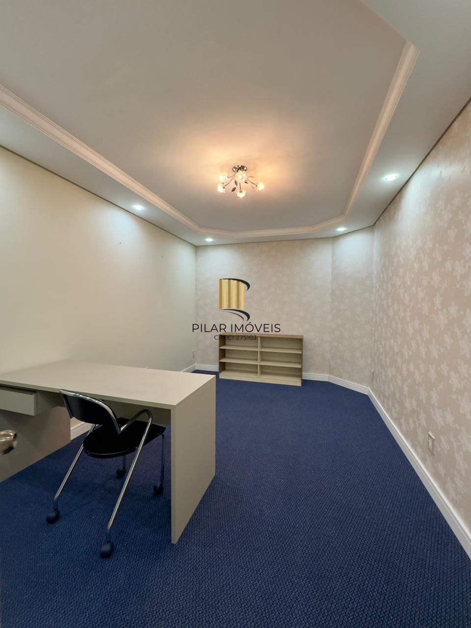 Sala com garagem dupla na Cristóvão!