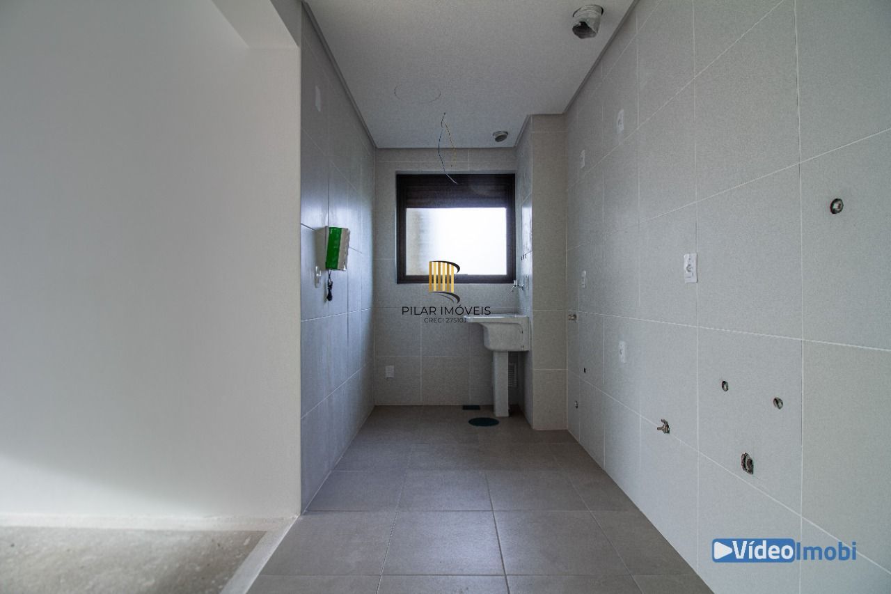 Apartamento, 78.4m², 2 dormitórios, sendo 2 suites, 1 vaga, Petrópolis