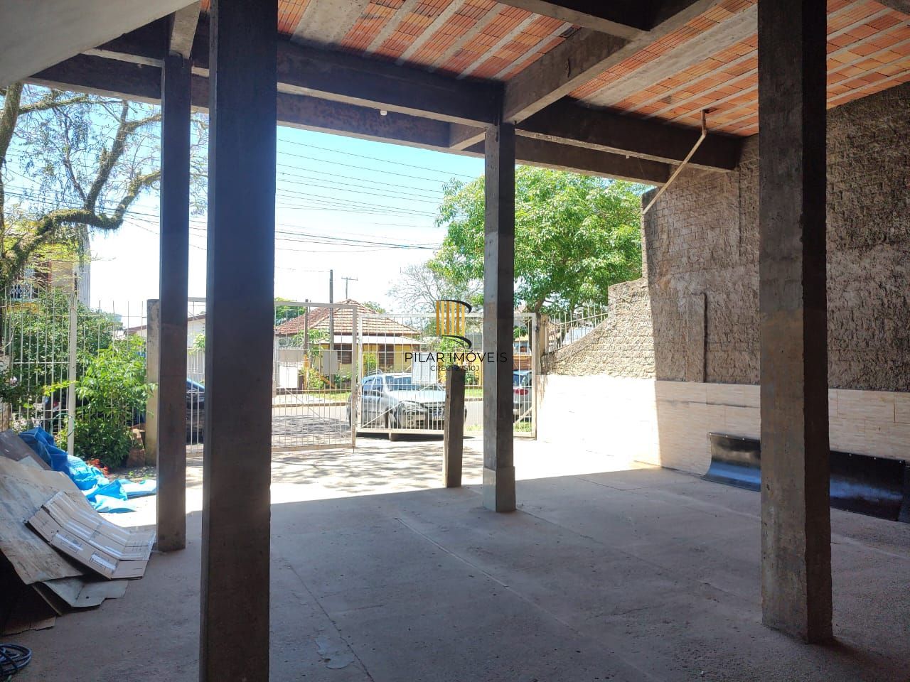 Vende Casa Comercial com deposito nos fundos, 289,80m²