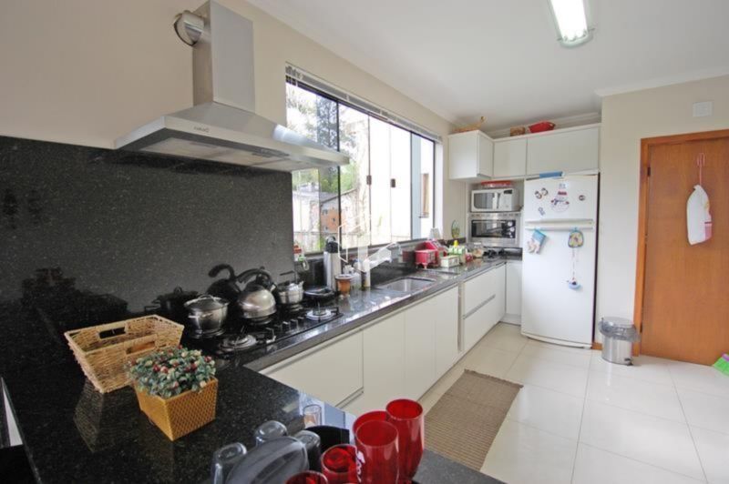 Casa, 4 quartos, 240 m² - Foto 9