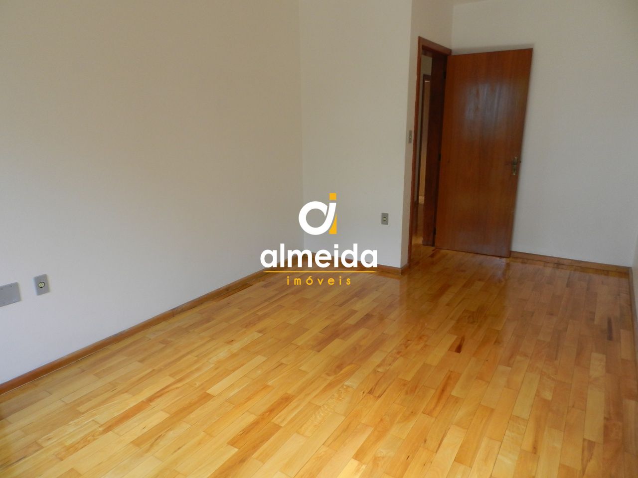 Apartamento à venda com 3 quartos, 90m² - Foto 13