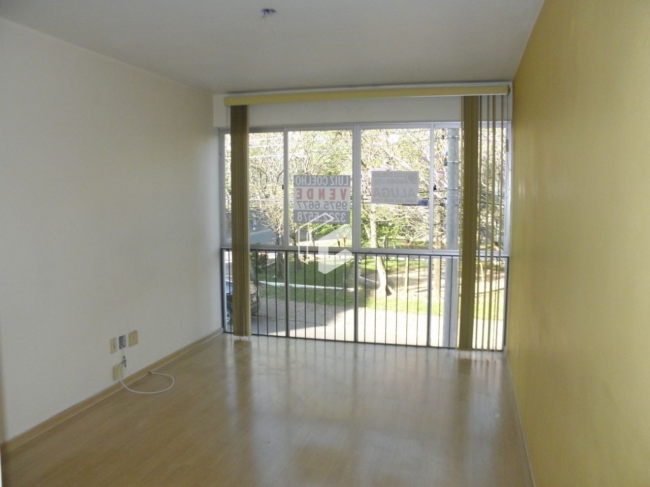 Apartamento à venda com 3 quartos, 76m² - Foto 2