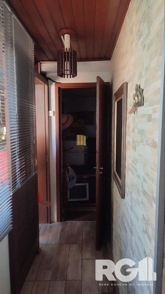 Casa 3 dormitórios no bairro Chácara das Pedras