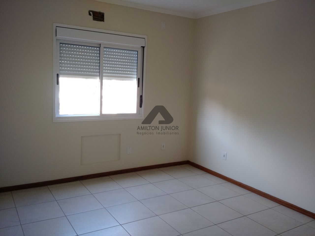 Apartamento à venda com 2 quartos, 75m² - Foto 9