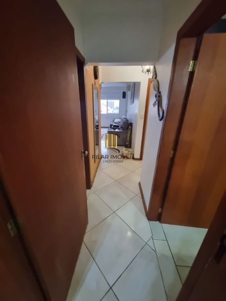Apartamento em Porto Alegre, no bairro Tristeza, com 2 dormitório(s), e 2 banheiros, à venda.