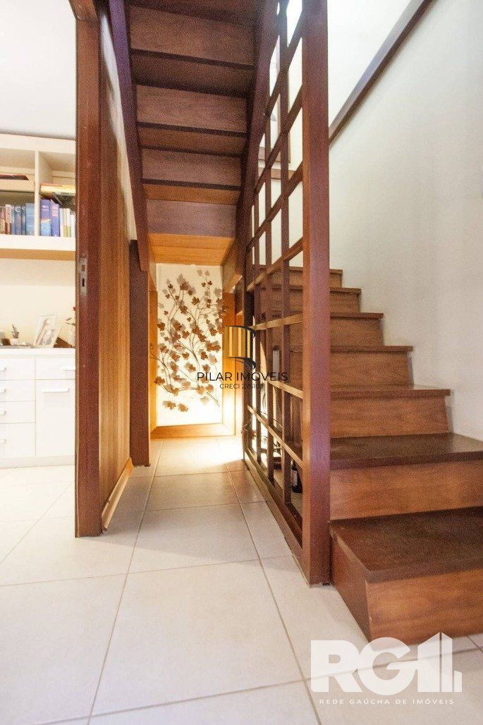 Casa 3 dormitórios no bairro Chácara das Pedras