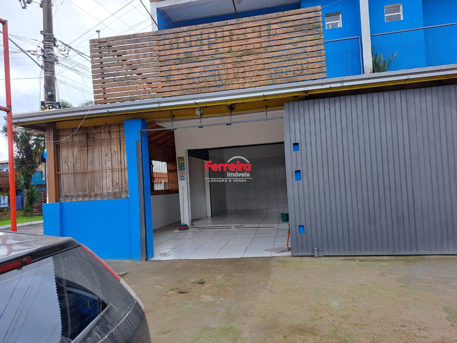 Oportunidade Única para Investidores: Prédio + Sobrado em Terreno de Esquina!