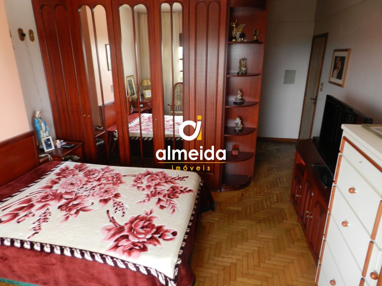 Casa à venda e aluguel com 4 quartos, 357m² - Foto 17