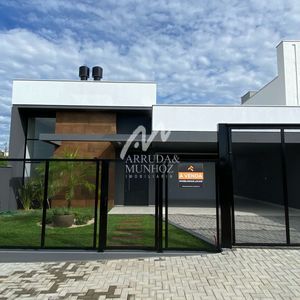 Casa com 218m² e 3 dormitórios no bairro Universitário em Lajeado para Comprar