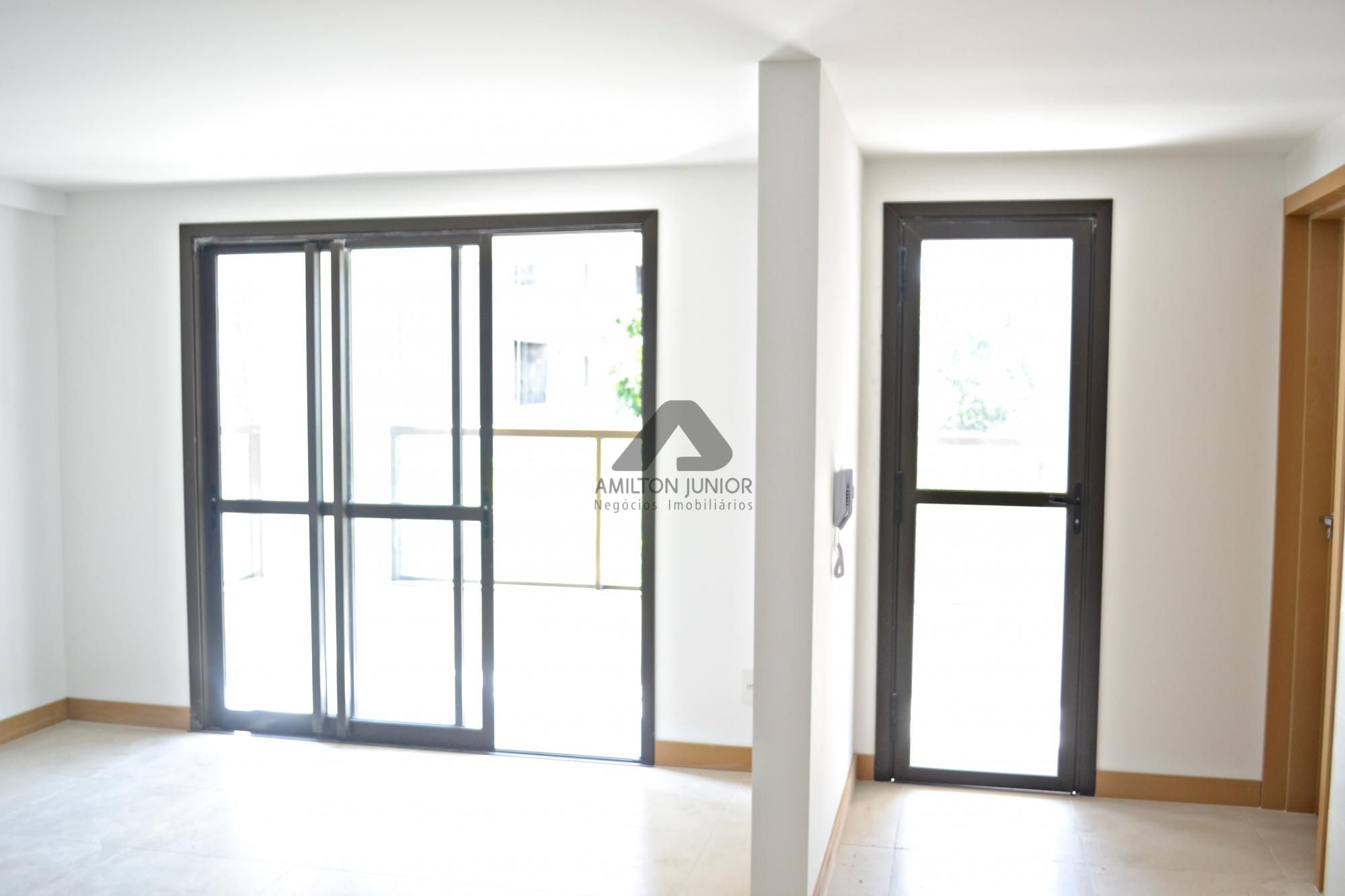 Apartamento à venda com 3 quartos, 105m² - Foto 3