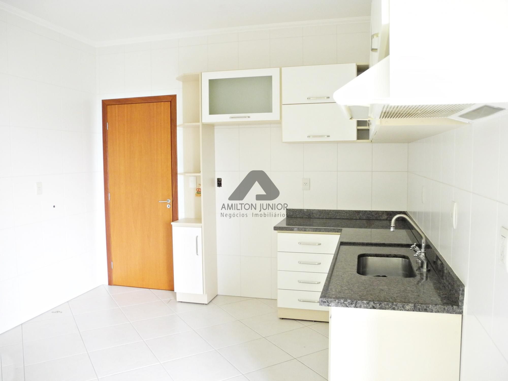 Apartamento à venda com 3 quartos, 140m² - Foto 26