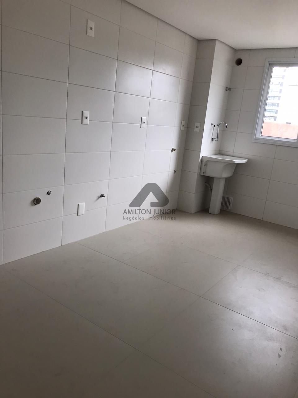 Apartamento à venda com 3 quartos, 116m² - Foto 7