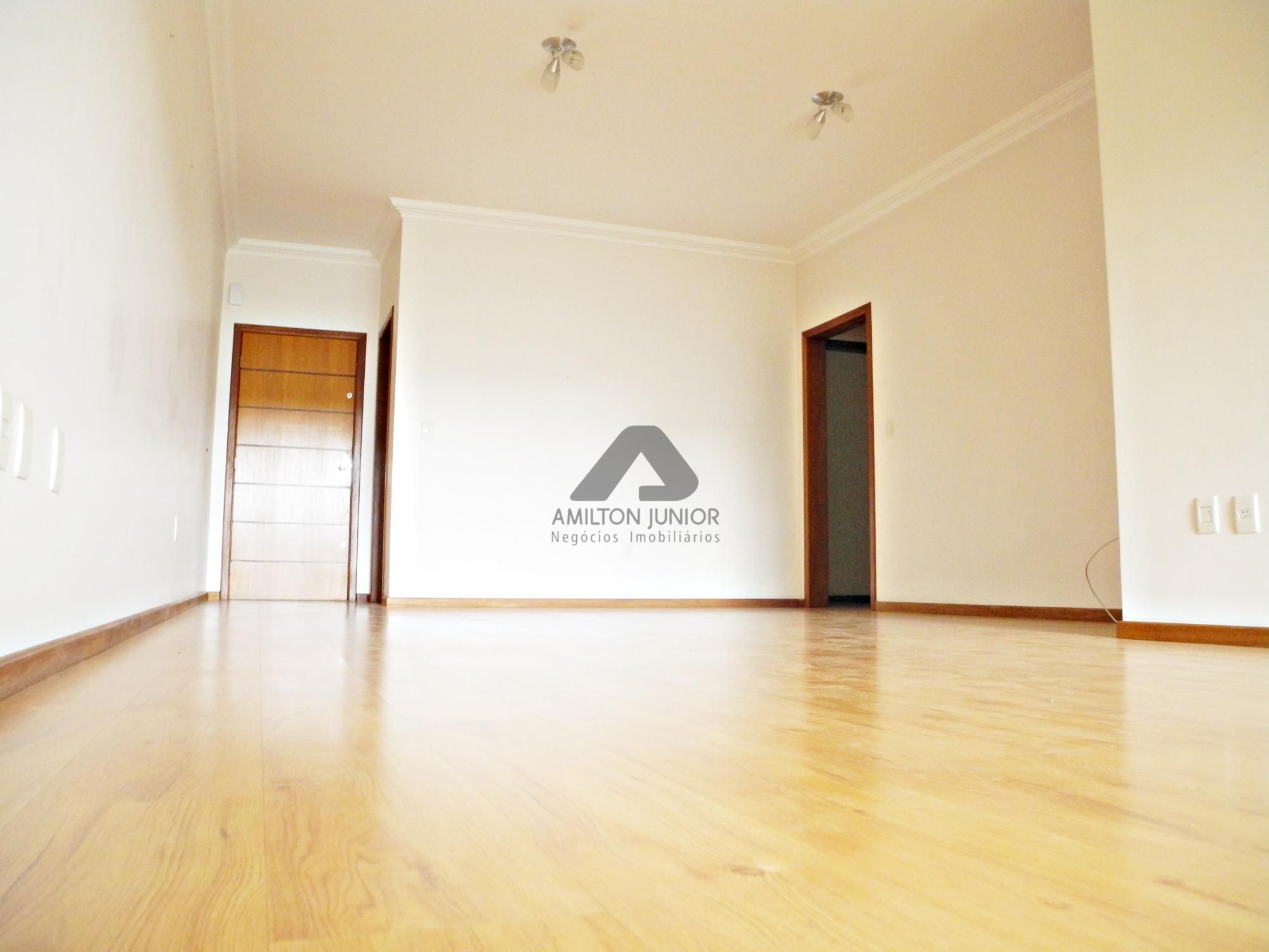 Apartamento à venda com 3 quartos, 140m² - Foto 5