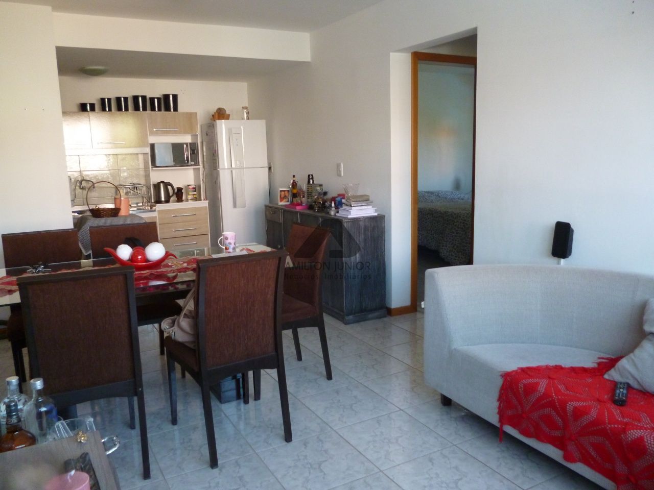 Apartamento à venda com 2 quartos, 63m² - Foto 3