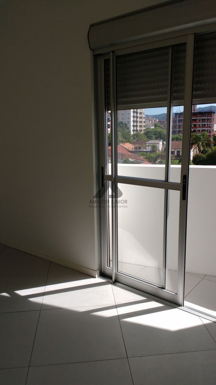 Apartamento à venda com 2 quartos, 67m² - Foto 10