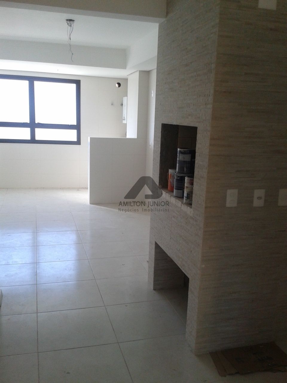 Apartamento à venda com 3 quartos, 150m² - Foto 2