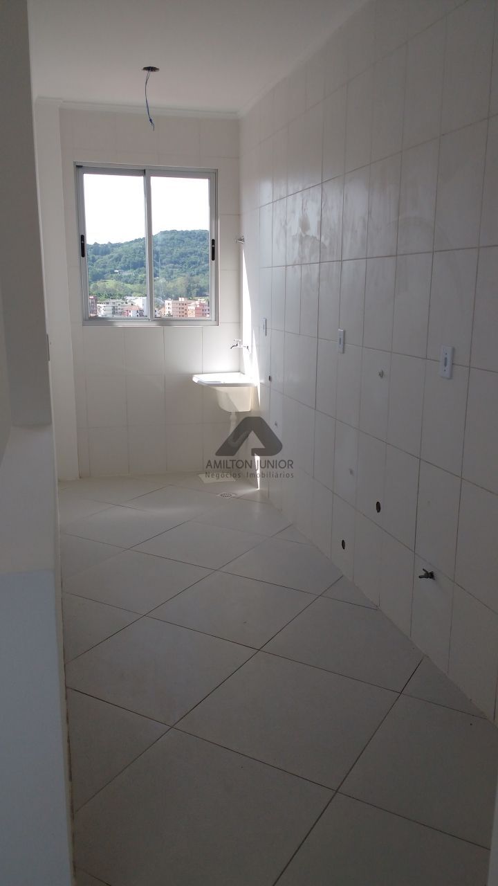 Apartamento à venda com 2 quartos, 67m² - Foto 5