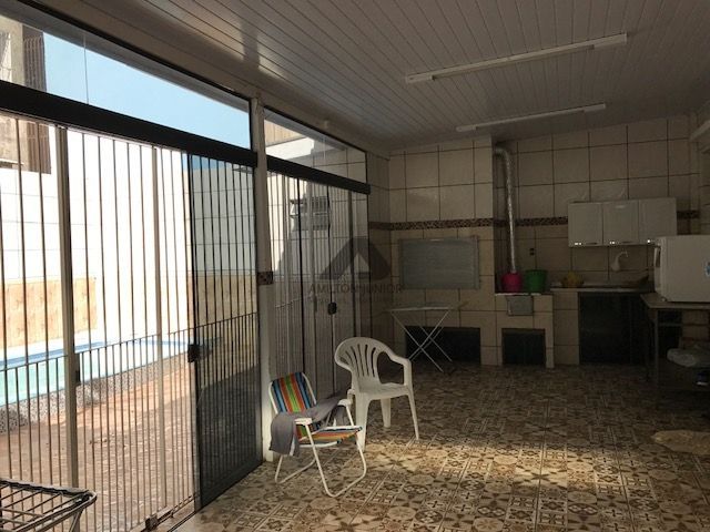 Casa à venda com 4 quartos, 250m² - Foto 8