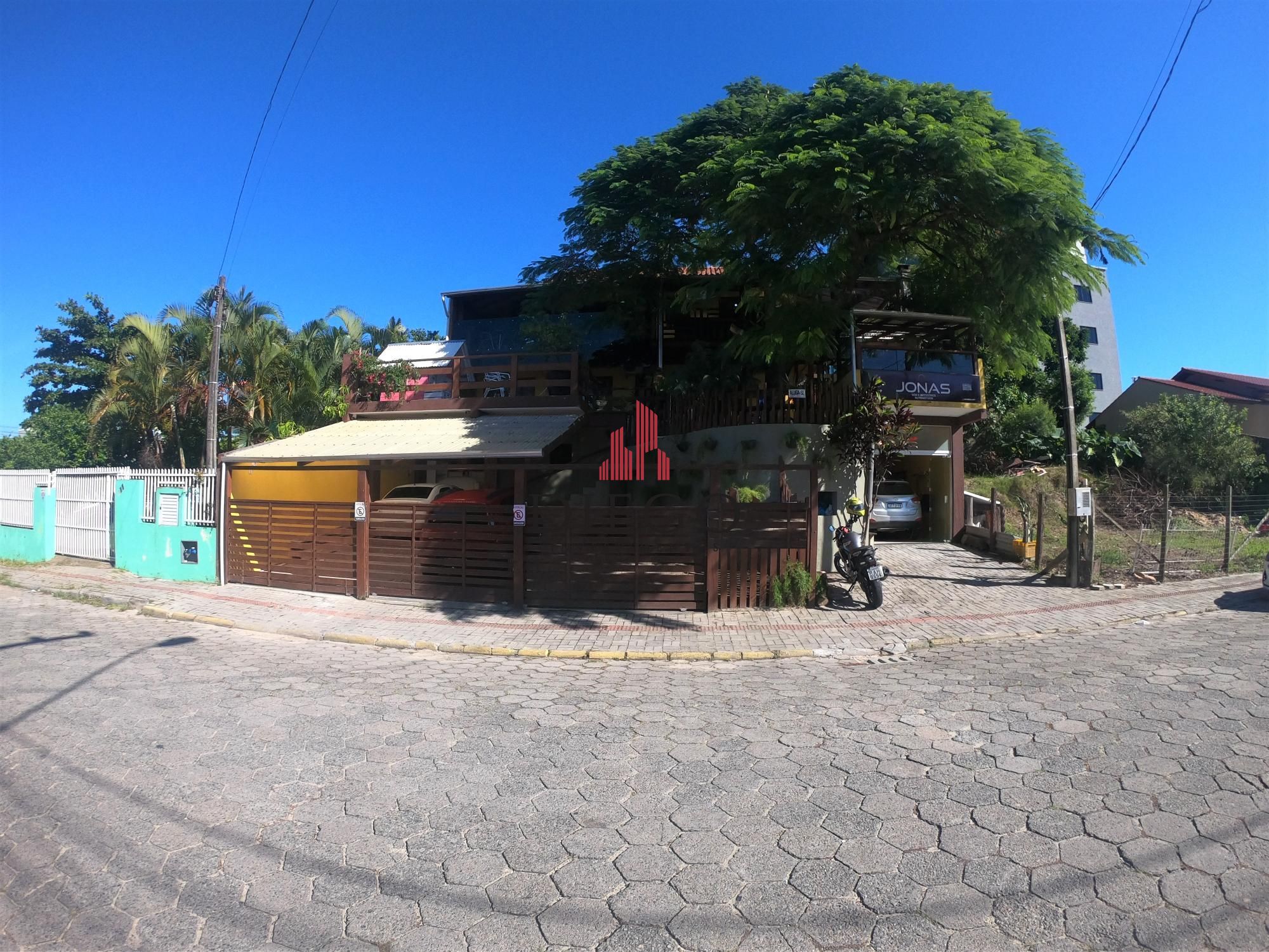 Casa  venda  no Z Amndio - Bombinhas, SC. Imveis